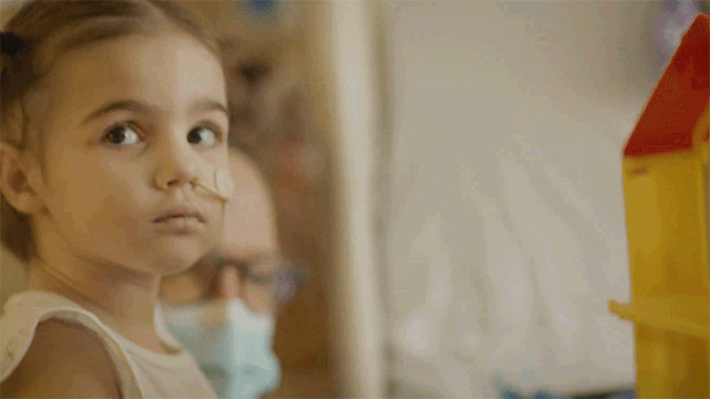 GIF of Emme.