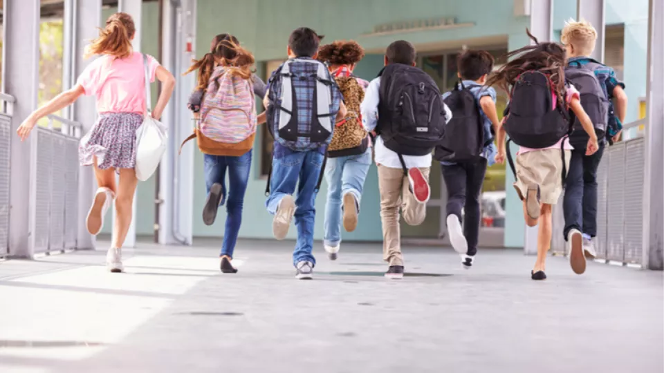 Group of kids with backpacks